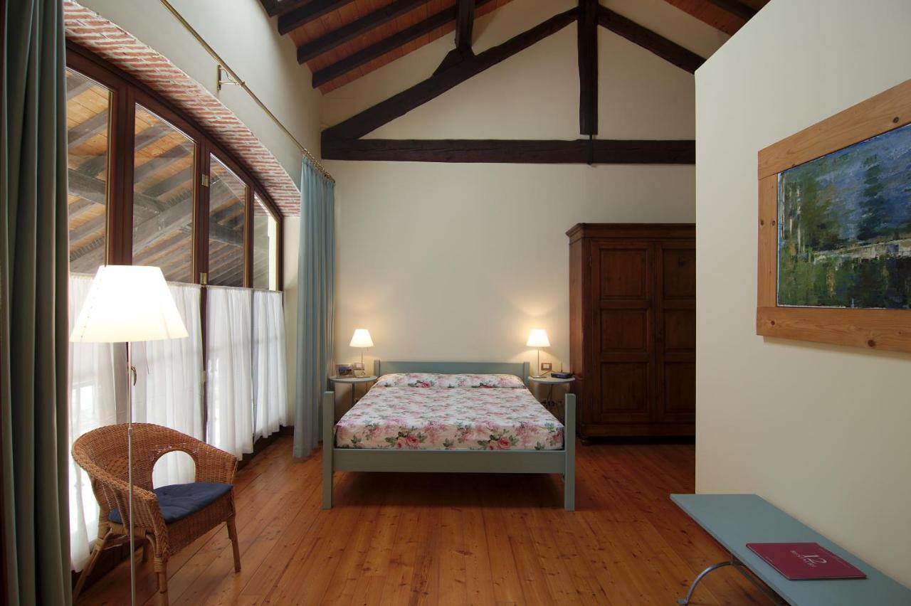 Polidora Bed and Breakfast Laveno-Mombello Exteriör bild