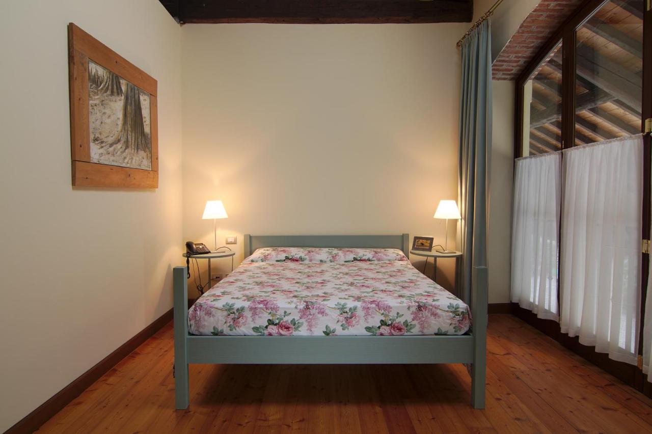 Polidora Bed and Breakfast Laveno-Mombello Exteriör bild