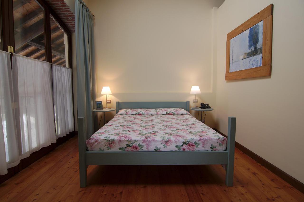 Polidora Bed and Breakfast Laveno-Mombello Exteriör bild